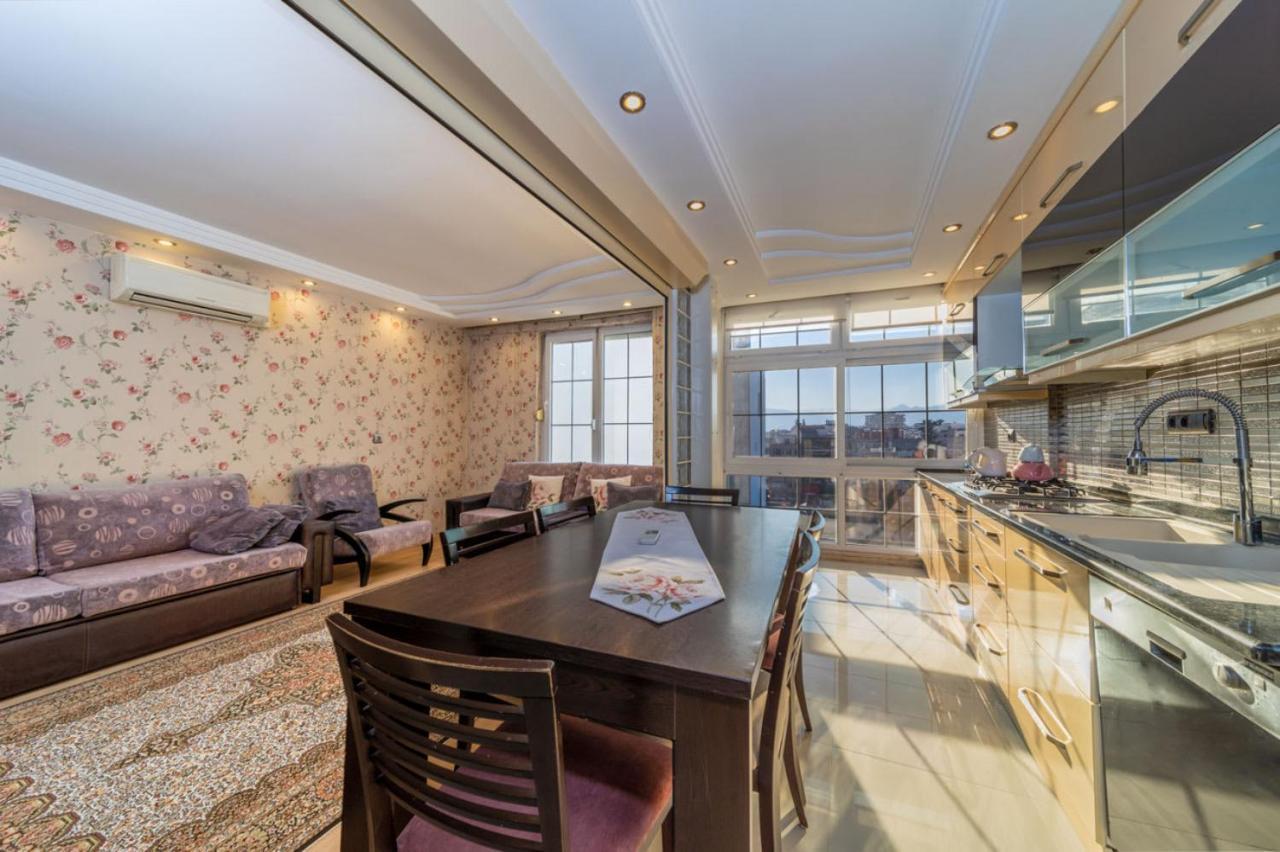 Lovely Flat With Sea View Near In Muratpasa Appartement *